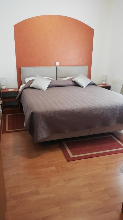 Guest House Surina Rupa Buitenkant foto