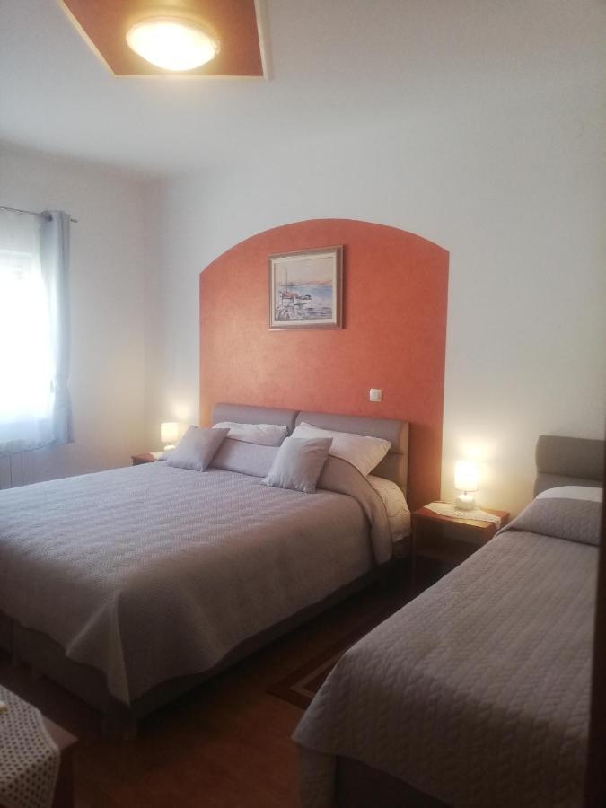Guest House Surina Rupa Buitenkant foto