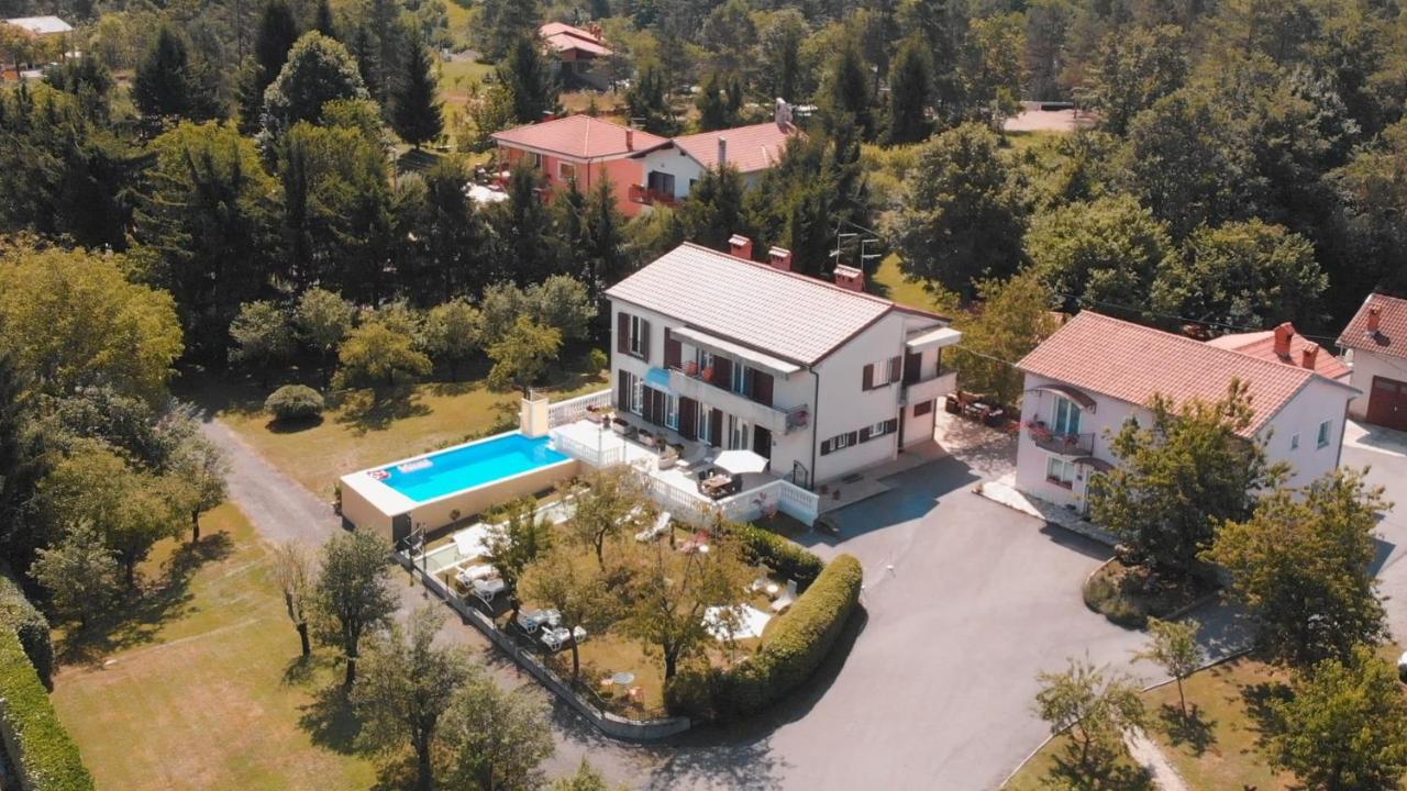 Guest House Surina Rupa Buitenkant foto